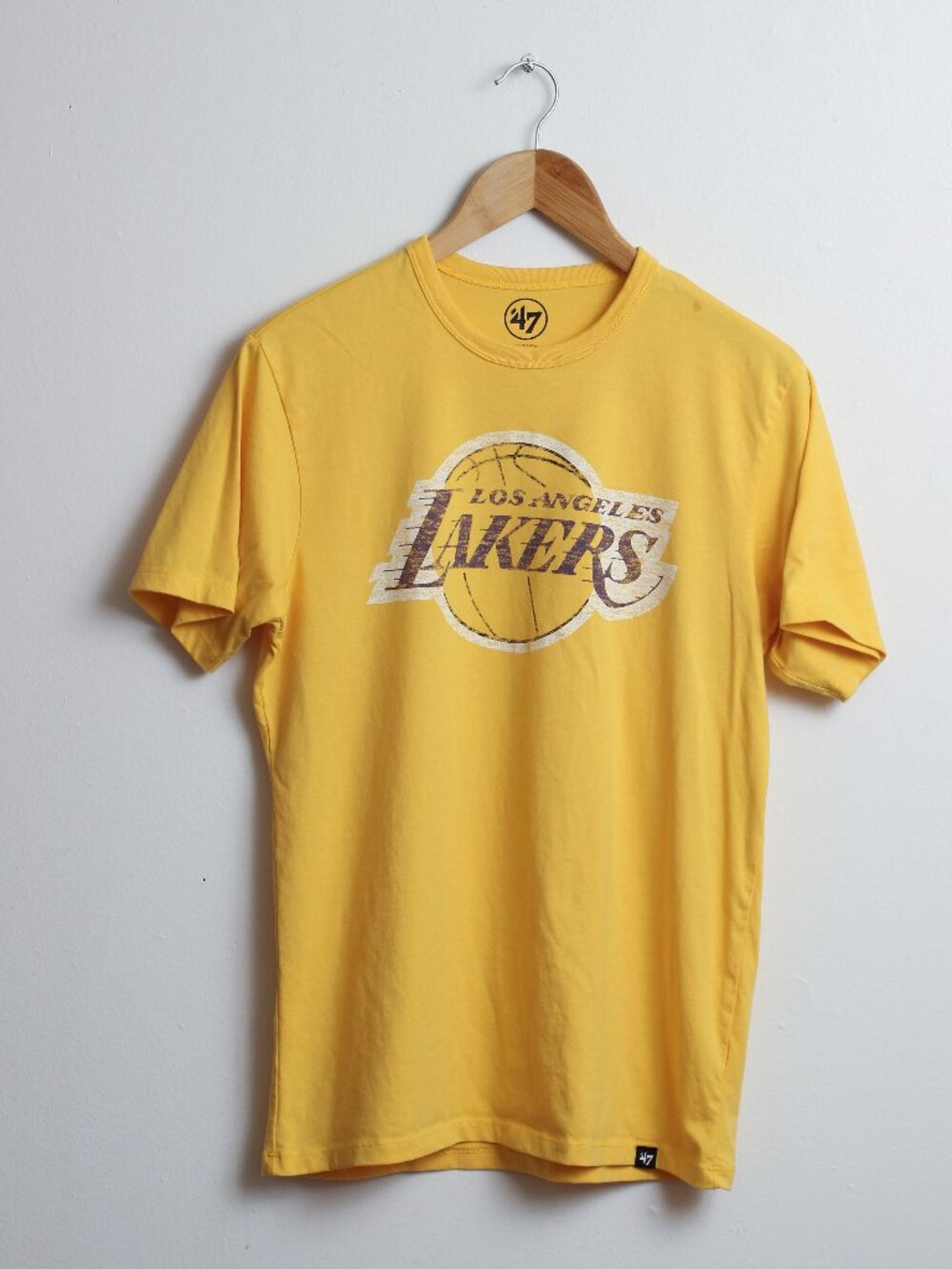 Los Angeles Lakers Shirt Mens Small Yellow Basketball Tee
